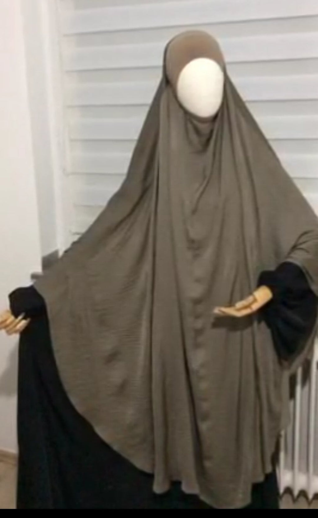Seiden Khimar Huda